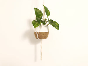 Plant Hanger with Gathering Knot Base